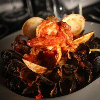 famiglia & co. - Kirkland, West Island (Montreal) - Italian Cuisine Restaurant